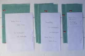 Dann schneiden sie ein quadrat aus filz, welches an allen seiten 1 cm größer ist als der durchmesser des inneren kreises. Nahanleitung U Heft Hulle Als Geschenkidee Zur Geburt