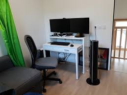 Reddit I Need Your Help I Want To Redo My Husband S Battlestation As A Surprise For Father S Day Next Weekend This Is His Current Setup I Ve Sourced A Bigger Desk Already But