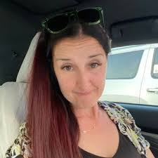 Erin Drew's Instagram, Twitter & Facebook