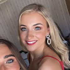 Emily Crowley's Instagram, Twitter & Facebook