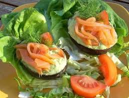 Recette Mousse D Avocat Au Saumon Fume En Video Recette Mousse Avocat Avocat Saumon Avocat Saumon Fume
