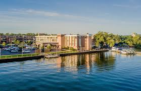 Traverse bay hotels offer accommodations in traverse city, mi. West Bay Beach A Holiday Inn Resort Traverse City Mi Resort Reviews Resortsandlodges Com