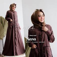 Salah satu yang menjadi idola adalah model baju gamis brokat berik. Model Baju Gamis Terbaru Desain Cantik Dan Modis Ella310 Bajubiz