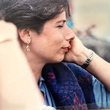 Allison Katz: «Una mostra è il luogo in cui tutto può rischiare di  incontrarsi»