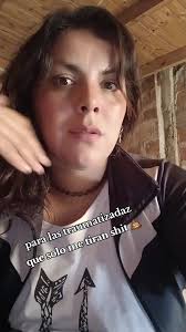 No me siguen😌 pero estan ahí al pie de cañón al pendiente de todo lo que  hago y dejo de hacer😆