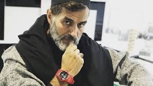 Uzun yıllardır seslendirdiği eserler ile müzik severlerin gönlünde taht kuran sanatçı hakkında merak edilenler. Yasar Alptekin Kimdir Yasar Alptekin Aslen Nereli Ve Kac Yasinda