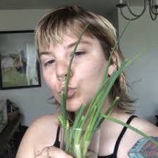 Cora Lange's Instagram, Twitter & Facebook