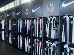 Who wore no 5 for collingwood football club? Collingwood Fc On Twitter The Shop Will Be Open From 10am Head In To Grab The Latest Nike Kit