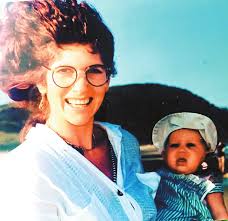 x10pwl_030-031_LIFE STORYp.indd