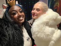 TW Pornstars - Emmie Vixxxen Curvy Ebony Waifu 🐈‍⬛⏳. Twitter. Missing my  boo @yungsuccubusxxx. 11:11 PM - 31 Dec 2022