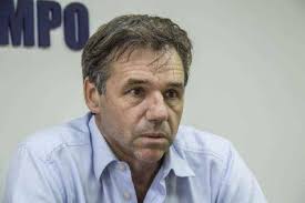 Biografia y Noticias de Ulises Urquiza ||| TresLineas.com.ar