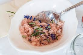 Ein natürliches peeling selber zu machen, ist nicht schwer! Peeling Selber Machen Die Besten Zutaten Fur Dein Diy Scrub