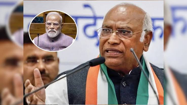 LIVE: चुनाव आयोग की दहलीज पर जाएगा पीएम मोदी को आतंकी कहने का मामला, बीजेपी ने खरगे के खिलाफ कर ली पूरी तैयारी - News18 हिंदी