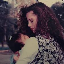 Mandy Teefey Itsmandyteefey Twitter Check out the latest pics of selena gomez.