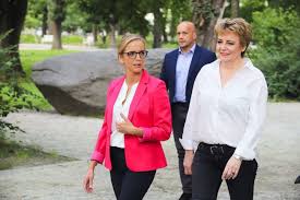 Odniósł wtedy polityczny sukces, ponieważ wygrał w pierwszej turze wyborów. Kim Jest Zona Rafala Trzaskowskiego Malgorzata Trzaskowska Jak Wyglada I Czym Sie Zajmuje Zdjecia 19 02 21 Express Ilustrowany