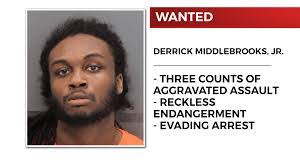 Derrick Middlebrooks's Instagram, Twitter & Facebook