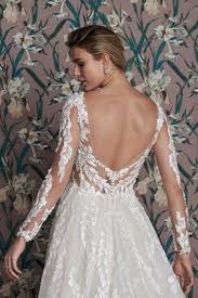 Some justified wearing the dress as it has a lot of colour and the pattern is very busy. A Floral Story Wedding Gowns Justin Alexander Signature