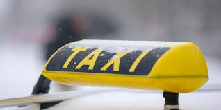 Bei einem überfall auf einen geldtransporter an der möllner landstraße hat ein mann 400.000 euro beute gemacht. B5mkl0mup4hugm