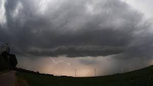 Zug, canton of zug picture: Unwetter Bahnreisende Verbringen Die Nacht Im Zug