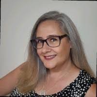 Laura Stine's Instagram, Twitter & Facebook