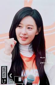 NICE TO SEE YOU AGAIN QUEEN 😍🤩 Kim Jiwon at the Hanhwa General Insurance  Orange Run 2025 Today. 🏃‍♀️🧡 #KimJiWon