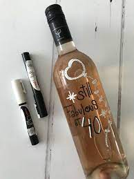 Wijnfles Met Krijtstift Personaliseer Je Wijnfles Diy Kado Met Krijtstift Wijnfles Cadeau Wijnfles Verjaardagsgeld Geschenken