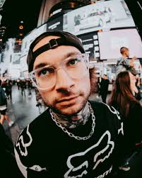 Enterprise Earth is now an independent band 👁️ I. The Descent is now the  fastest streaming EE song in its first week after release. ⠀⠀⠀⠀⠀⠀⠀⠀⠀ You  may have noticed