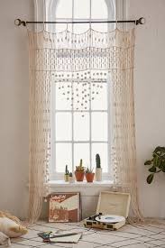 1001 Projets Pour Realiser Une Suspension Macrame Parfaite Vorhange Fenstergestaltung Style At Home