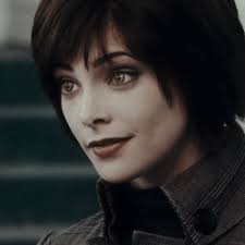 Holiday party, or just the assurance that you can wag a light ponytail throughout the day, these are the best hairstyles for short hair. Ashley Greene Alice Cullen Haircut Power For Your Hairstyles Ideas