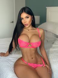 Ennid Wong nude facial drip