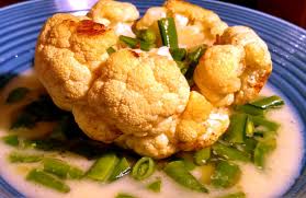 Scopriamo le proprietà del cavolfiore scopriamo le proprietà del cavolfiore, dalle calorie ed i valori nutrizionali ai benefici che inserire nella dieta quotidiana questo ortaggio può apportare alla salute. Cavolfiore In Padella Con Pancetta Ricetta Lettera43 Guide