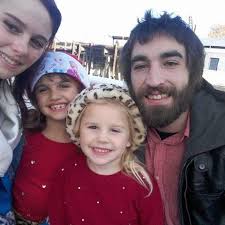 Fundraiser by Teniya Bohnhof : Help young family from devastating house fire