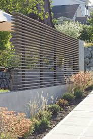 60 Atemberaubende Ideen Fur Gartenzaune Gartenzaun Garten Dachgarten