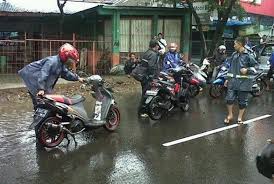 Sinyal 3g 4g yang dalam keadaan tidak stabil. 7 Cara Merawat Motor Agar Tetap Awet Saat Musim Hujan Republika Online