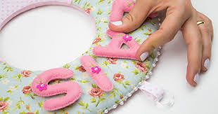 Moldes De Letras Para Feltro Passo A Passo Revista Artesanato Aqui você encontra moldes de letras grandes para imprimir e fazer lindos cartazes para sua sala de aula. moldes de letras para feltro passo a