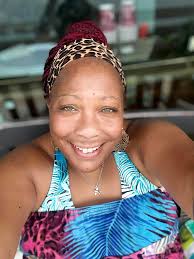 One time, my husband asked me if I ever get tired of taking sunrise and  sunset photos since I have over 10,000 of them.🙄😎🌴