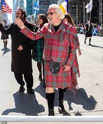 Sir Billy Connolly Leads The Tartan Day Parade With Wife Pamela Stephenson In Nyc Daily Mail Online