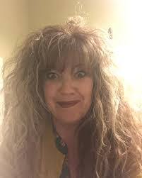 Julie Colby's Instagram, Twitter & Facebook