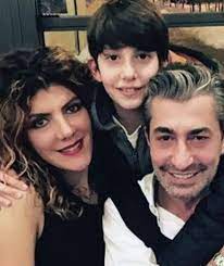 Erkan petekkaya'nın altın kelebek ödüllerine birlikte katıldığı oğlu cem'i görenler şaşkınlığını gizleyemedi. Erkan Petekkaya Nin Oglu Ilgi Odagi Oldu Fotograflari Foto Galerisi Foto Haberleri