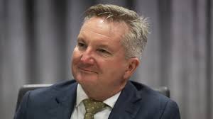 Harvey Norman: Chairman Gerry Harvey slams 'agitators' at AGM