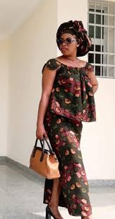 Pin By Linda Akor On Couture In 2020 Latest African Fashion Dresses African Maxi Dresses African Fashion Skirts