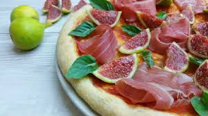 Preparazione delle tartine fredde veloci con bufala, fichi e prosciutto crudo. Pizza Fichi E Prosciutto Crudo Facile E Veloce Youtube
