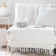 Epingle Par Maisons Du Monde Sur Whalley Farm Meuble De Style Coton Blanc Deco