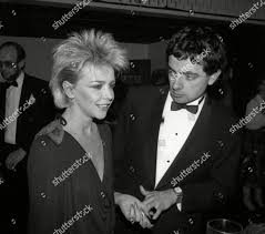 1 lb per 10,000 gallons (if ph is below 7.2). Rowan Atkinson And Leslie Ash Celebrities Mr Bean Rowan