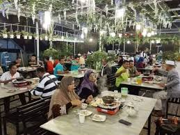Pastinya cameron highland mempunyai tempat romantis yang bakal melahirkan rasa cinta buat anda dan pasangan yang bakal honeymoon di sini. Ada Port Tempat Makan Menarik Di Cameron Highlands Tempat Menarik