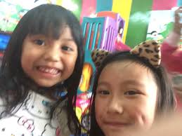 Esther Manuel Albing (@esthersmanuel)