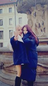 Part 7 of just soft enough. Simple Kpop Girl Group Lockscreens Vivi X Haseul Loona Wallpapers Like Reblog
