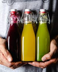 E' u n innovativo servizio rivolto ai locali pubblici che permette di offrire gustosi estratti di frutta e verdura in modo pratico e veloce. Succhi Di Frutta E Verdura Colorati Veggie Situation