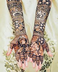 Gorgeousness Stunning Mehendi Intricacies Of A King Putting On The Garland Over His Queen On Poin Mehendi Designs Bridal Mehndi Designs Bridal Mehendi Designs