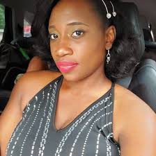 3 Novembre 2006" marque 1 grand jour dans toute l'histoire de ma vie...J'ai  mis au monde ma charmante Princesse nommée Veronica âgée aujourd'hui de 12  ans. Elle est l'amour de ma vie,